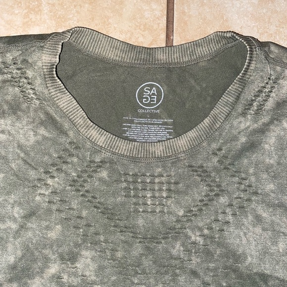 Sage tank - Picture 3 of 5